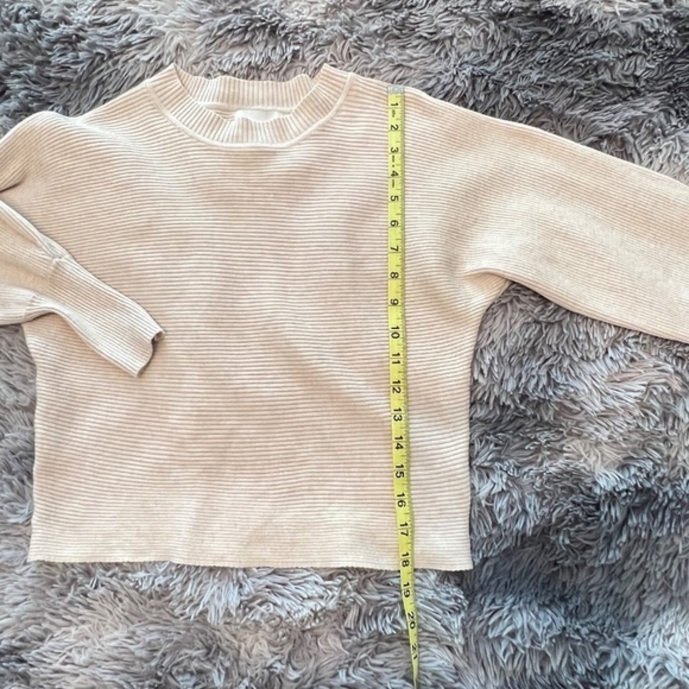 Pink Rose Sweater Small - Picture 4 of 9